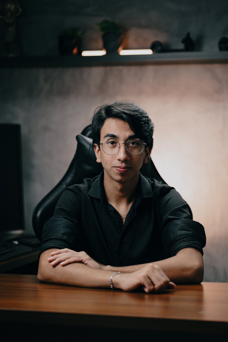 Portrait for Theo Rahman